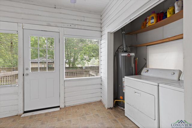207 W Cedar, Hallsville, TX 75650