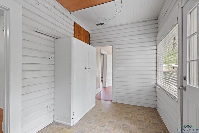 207 W Cedar, Hallsville, TX 75650