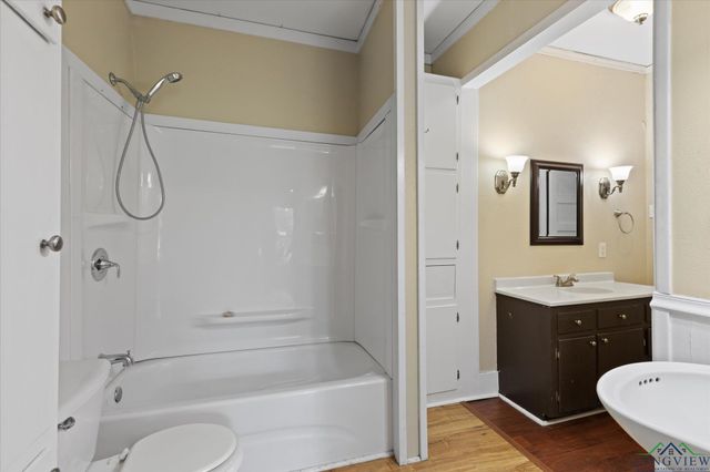 207 W Cedar, Hallsville, TX 75650