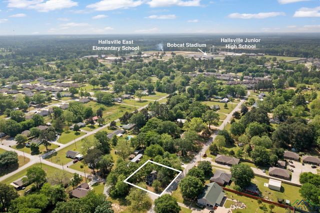 207 W Cedar, Hallsville, TX 75650