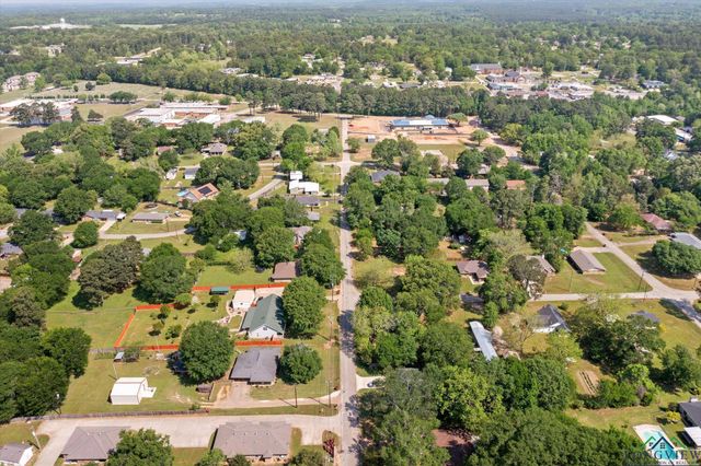 207 W Cedar, Hallsville, TX 75650