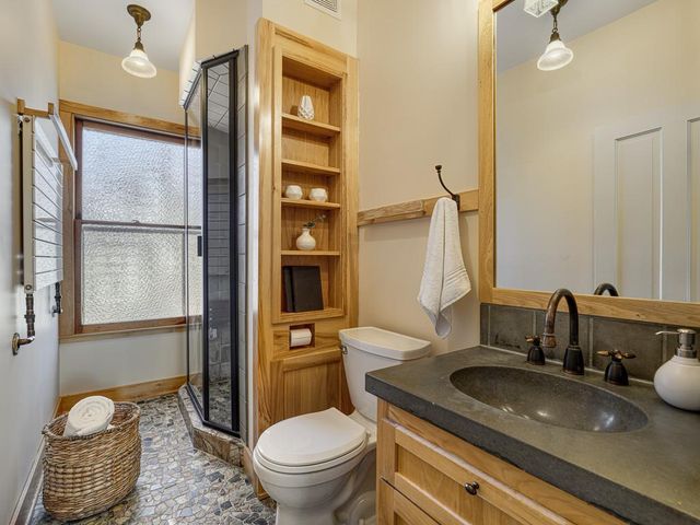 623 Lincoln Avenue, Saint Paul, MN 55105