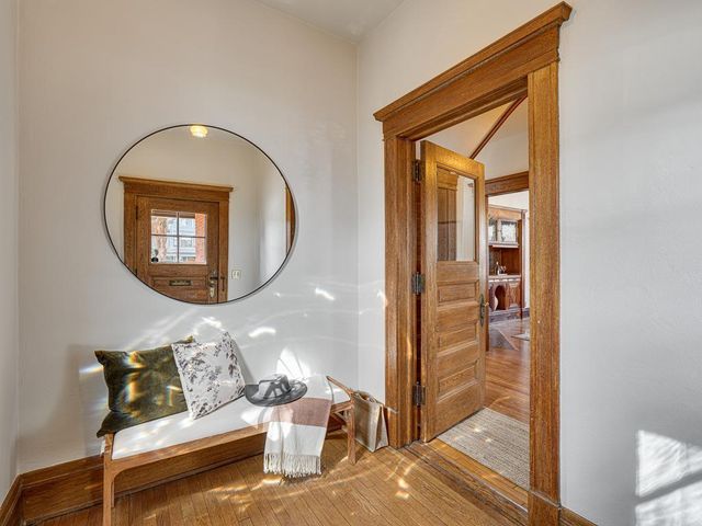 623 Lincoln Avenue, Saint Paul, MN 55105