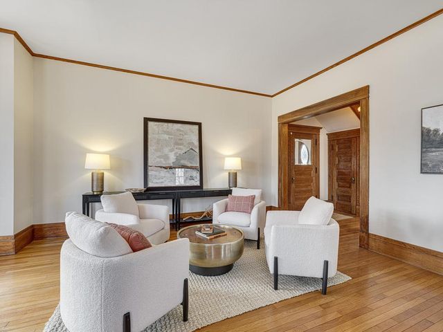 623 Lincoln Avenue, Saint Paul, MN 55105