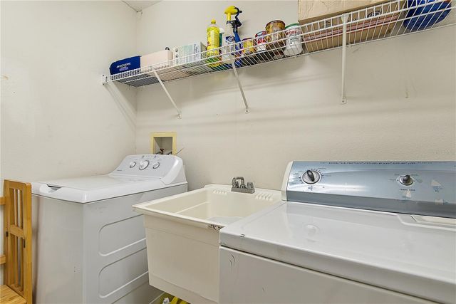 239 LARGOVISTA DRIVE, Oakland, FL 34787
