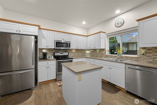 5306 Myers Drive, Ferndale, WA 98248