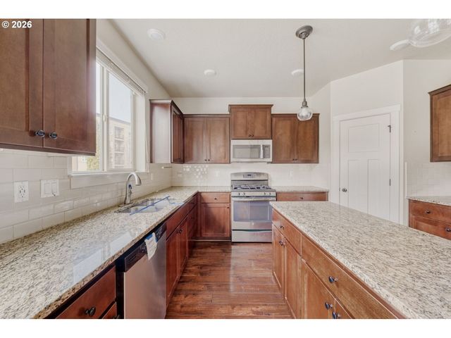 8633 Sw VALE Ct, Wilsonville, OR 97070