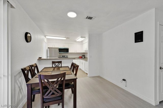 5493 Indian River Drive 376, Las Vegas, NV 89103