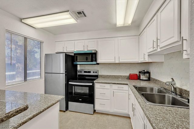 5493 Indian River Drive 376, Las Vegas, NV 89103