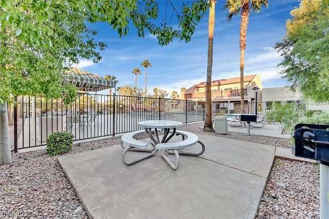 5493 Indian River Drive 376, Las Vegas, NV 89103
