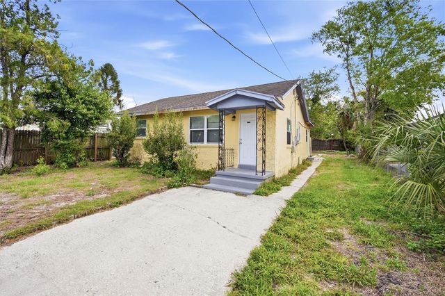 8419 N SEMMES STREET, Tampa, FL 33604