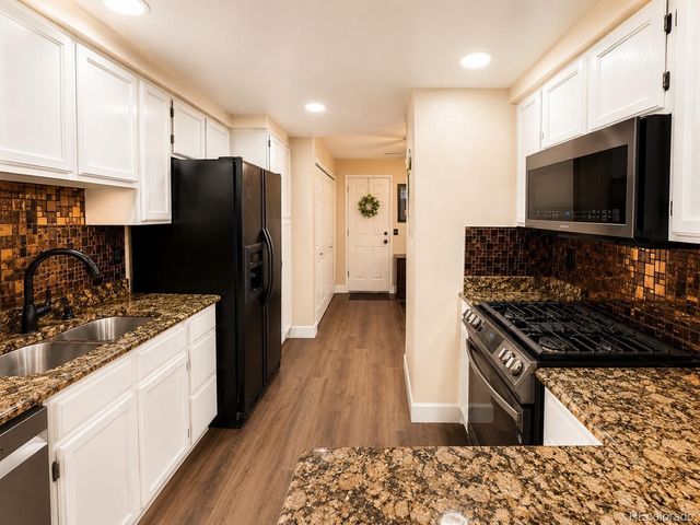 8350 S Upham Way, Littleton, CO 80128