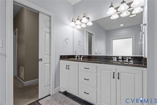 11106 Kings Pond Dr, New Kent, VA 23140