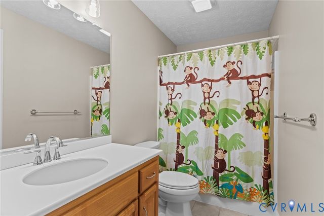 11106 Kings Pond Dr, New Kent, VA 23140
