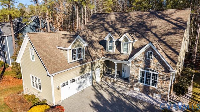 11106 Kings Pond Dr, New Kent, VA 23140