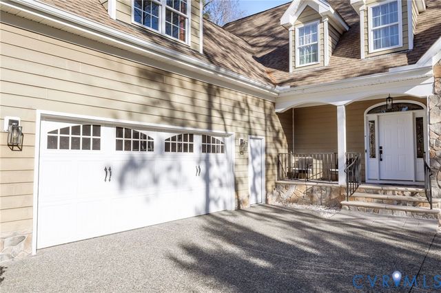 11106 Kings Pond Dr, New Kent, VA 23140