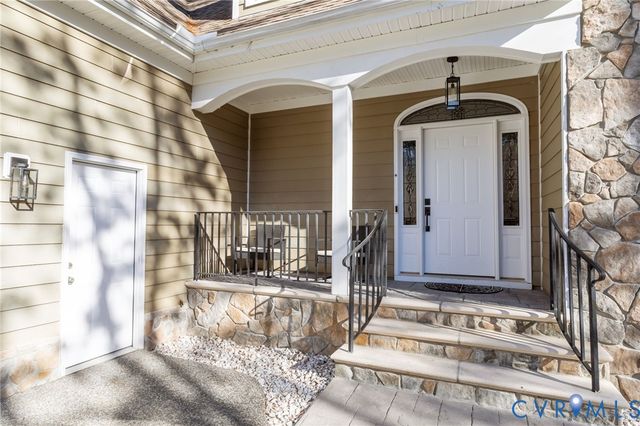 11106 Kings Pond Dr, New Kent, VA 23140