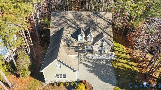11106 Kings Pond Dr, New Kent, VA 23140