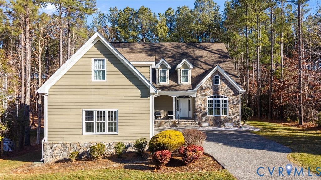 11106 Kings Pond Dr, New Kent, VA 23140