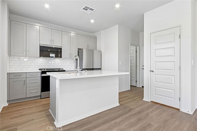 28358 Via Alella, Temecula, CA 92591