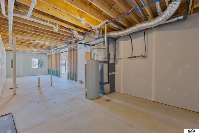 8105 S 177th Street, Omaha, NE 68136