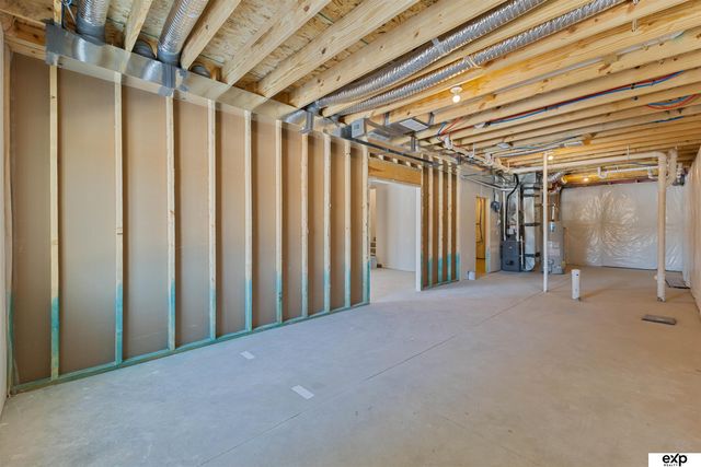 8105 S 177th Street, Omaha, NE 68136