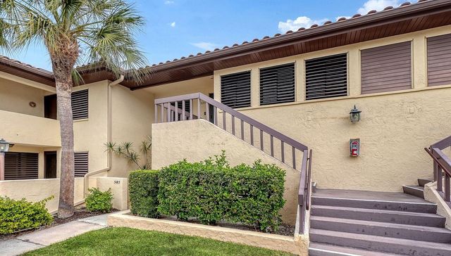 5183 LAKE VILLAGE DRIVE 6, Sarasota, FL 34235