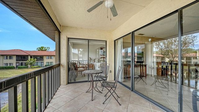 5183 LAKE VILLAGE DRIVE 6, Sarasota, FL 34235