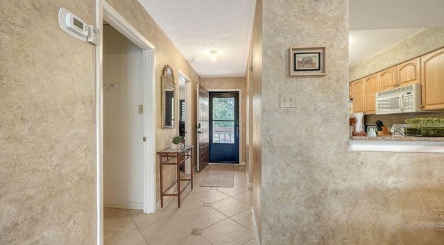 5183 LAKE VILLAGE DRIVE 6, Sarasota, FL 34235