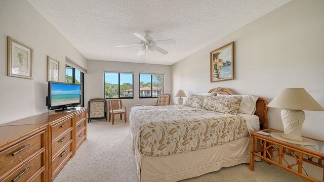 5183 LAKE VILLAGE DRIVE 6, Sarasota, FL 34235