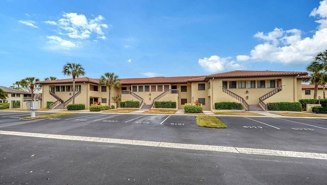 5183 LAKE VILLAGE DRIVE 6, Sarasota, FL 34235