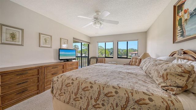 5183 LAKE VILLAGE DRIVE 6, Sarasota, FL 34235