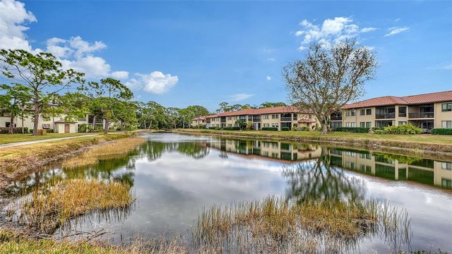 5183 LAKE VILLAGE DRIVE 6, Sarasota, FL 34235