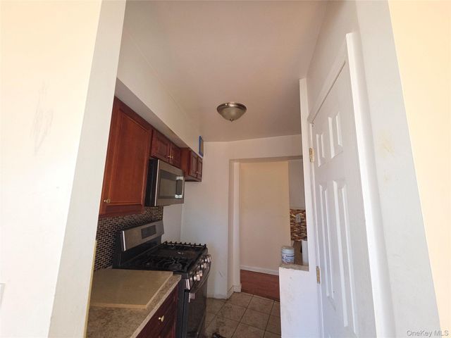 86-16 60th Avenue 4D, Flushing, NY 11373