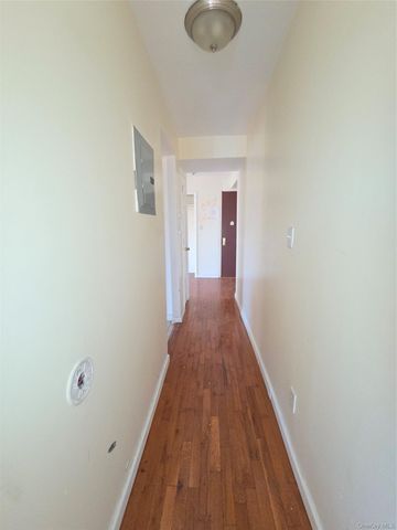 86-16 60th Avenue 4D, Flushing, NY 11373