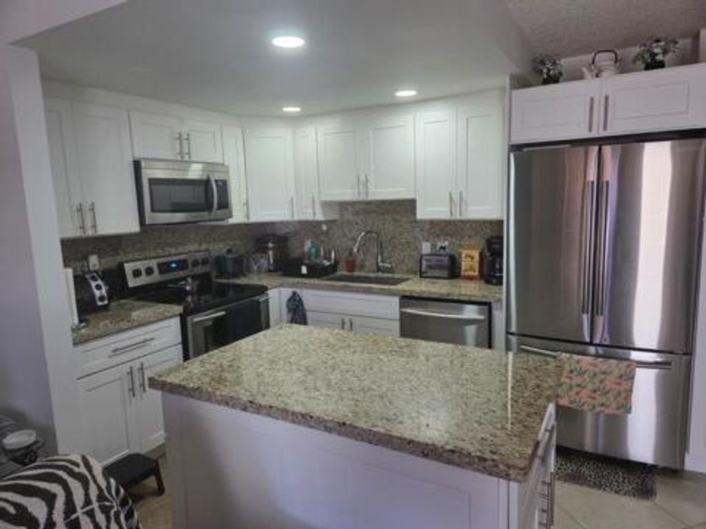 188 Grantham F 188, Deerfield Beach, FL 33442