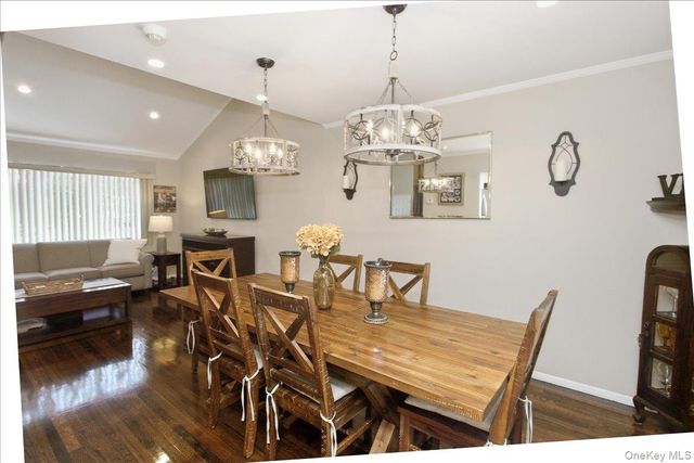 840 Carolyn Court, Seaford, NY 11783