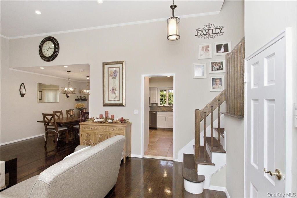 840 Carolyn Court, Seaford, NY 11783 — photo 5