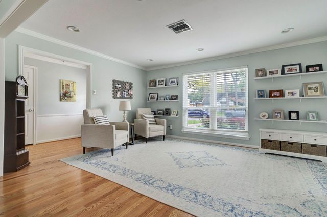 12318 Woodthorpe Lane, Houston, TX 77024