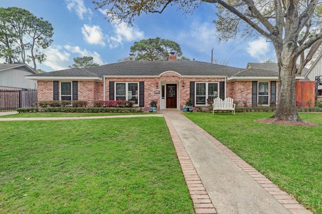 12318 Woodthorpe Lane, Houston, TX 77024
