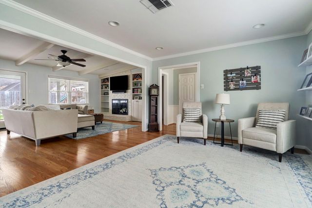 12318 Woodthorpe Lane, Houston, TX 77024