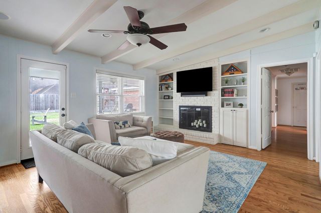 12318 Woodthorpe Lane, Houston, TX 77024