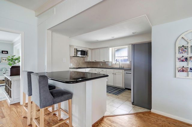 12318 Woodthorpe Lane, Houston, TX 77024