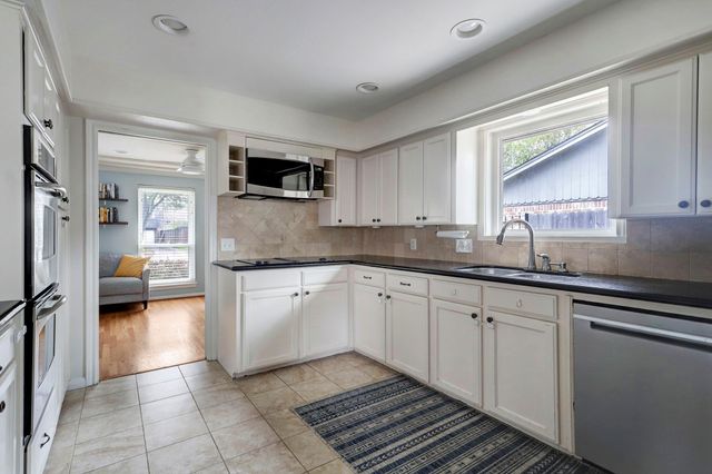 12318 Woodthorpe Lane, Houston, TX 77024