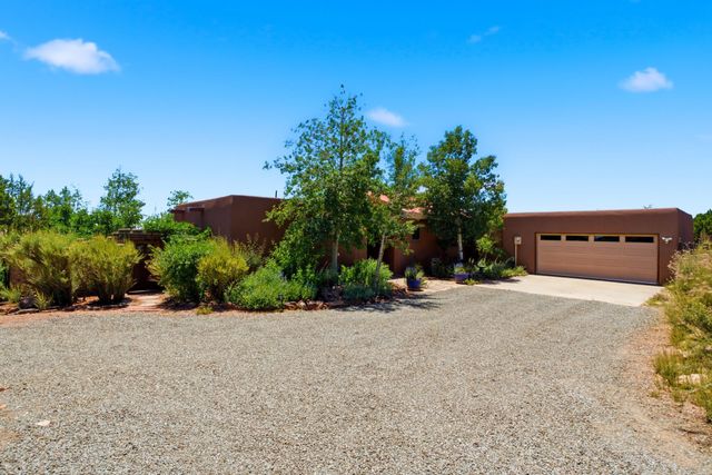 22 Mimosa Road, Santa Fe, NM 87508