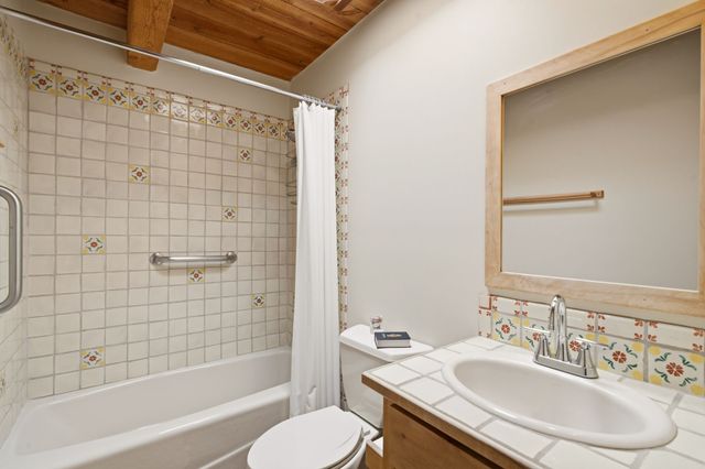 22 Mimosa Road, Santa Fe, NM 87508