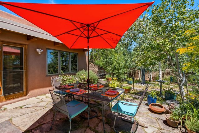 22 Mimosa Road, Santa Fe, NM 87508