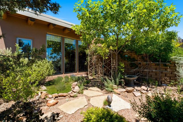 22 Mimosa Road, Santa Fe, NM 87508