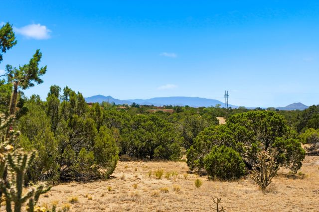 22 Mimosa Road, Santa Fe, NM 87508