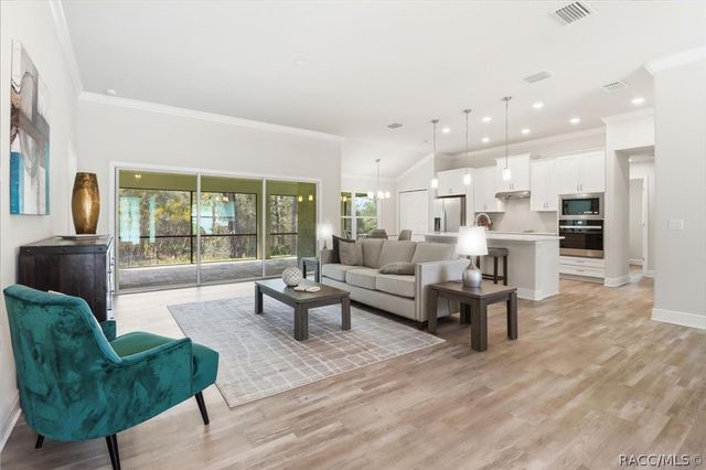 2934 W Pine Ridge Boulevard, Beverly Hills, FL 34465